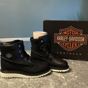 Ladies Harley-Davidson Black Leather Boots with White Soles
